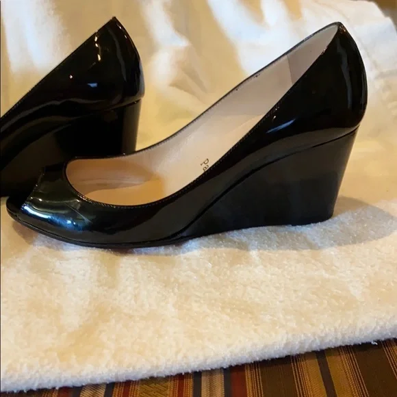 Christian Louboutin wedge pump - Picture 12 of 13